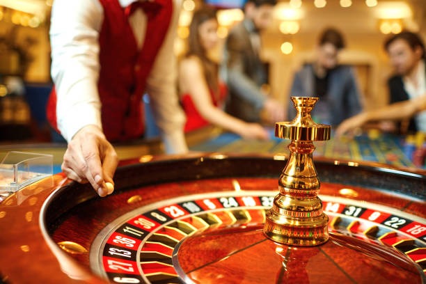 Fortune Mouse slot game interface showing five reels, paylines, and stake selector on neo69